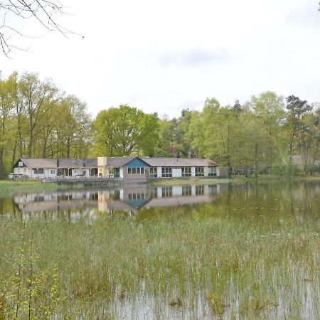 Detached Bungalow With Lovely Covered Terrace In A Nature Rich Holiday Park Stramproy 외부 사진