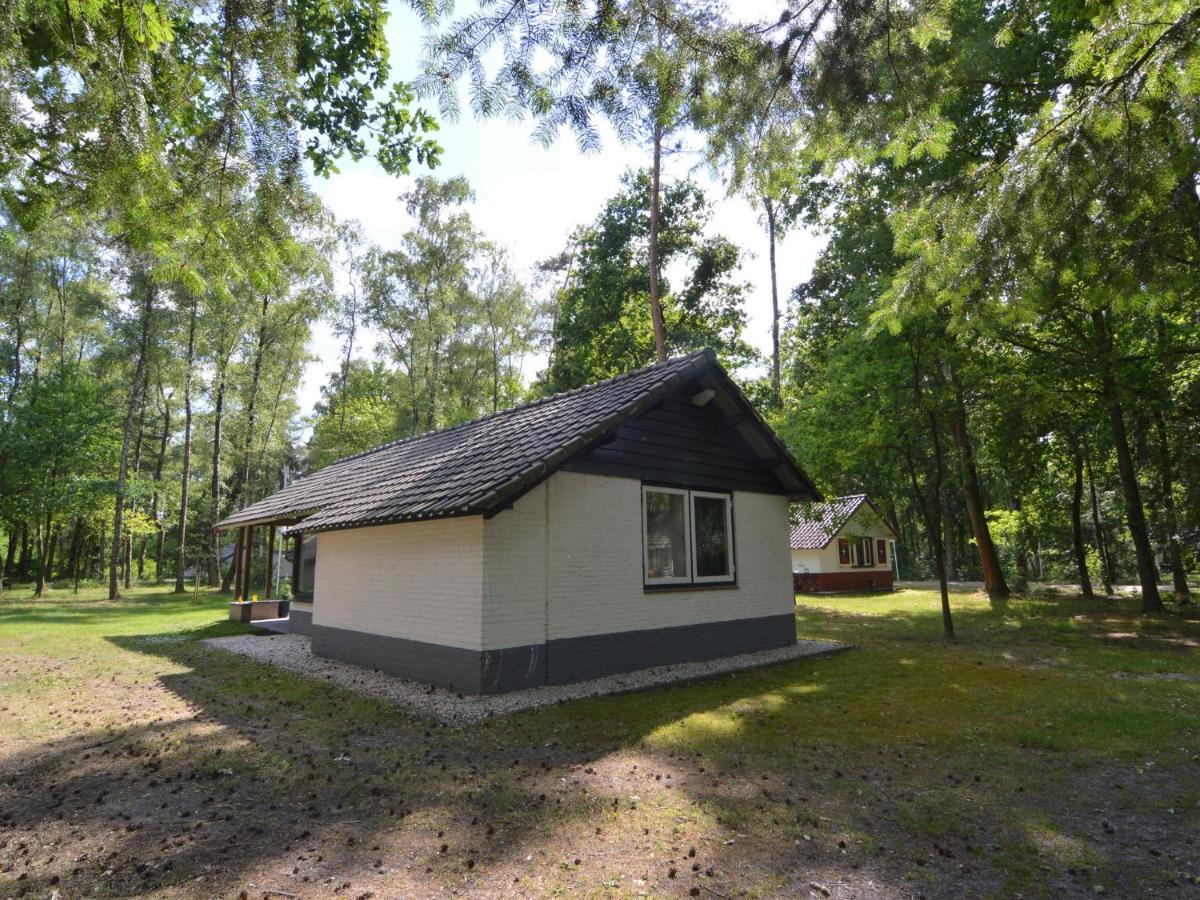 Detached Bungalow With Lovely Covered Terrace In A Nature Rich Holiday Park Stramproy 외부 사진