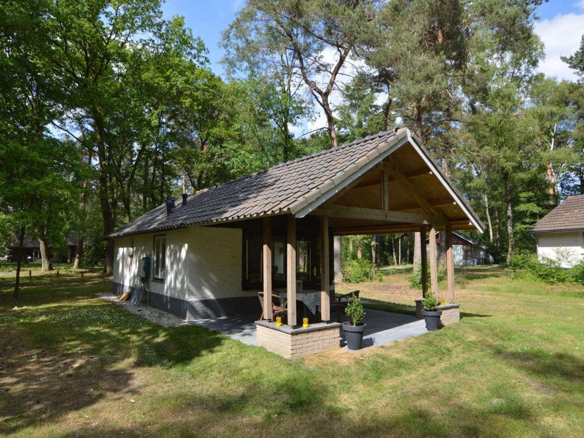 Detached Bungalow With Lovely Covered Terrace In A Nature Rich Holiday Park Stramproy 외부 사진