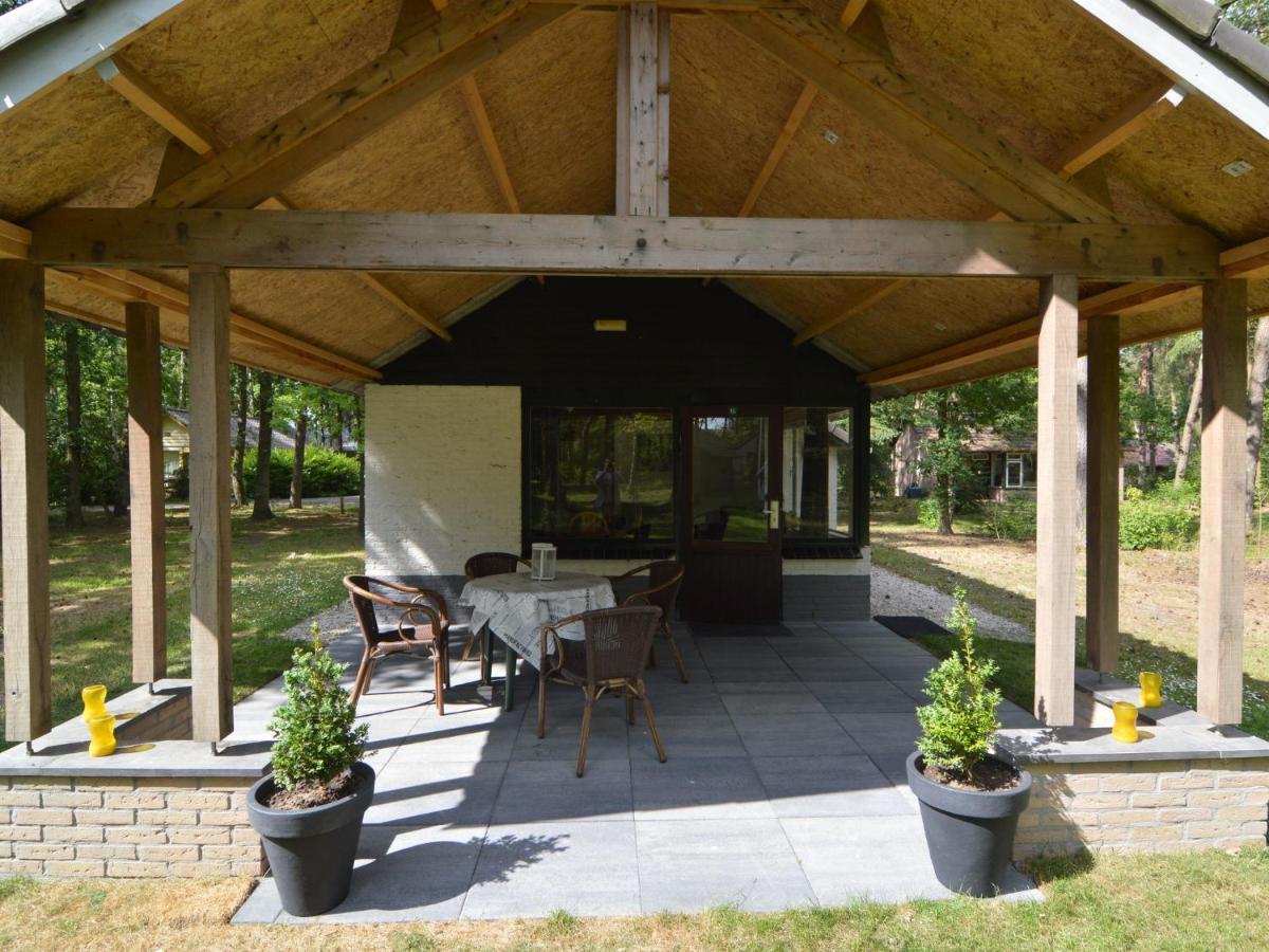 Detached Bungalow With Lovely Covered Terrace In A Nature Rich Holiday Park Stramproy 외부 사진